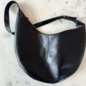 Madewell Essential Curve Shoulder Bag-Black